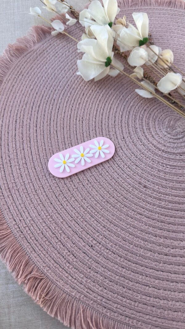 Hair Clip Flor Margarida Oval - 6,5cm - Imagem 5