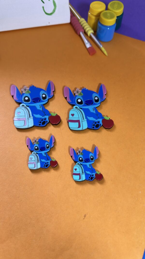 Stitch com mochila  - 2025 - Imagem 1