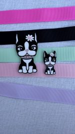 Rebecca BonBon com flor 1 - Imagem 4